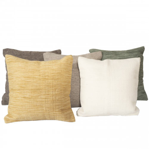 Sisustustyynyt ja peitot